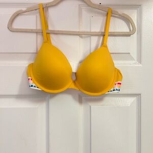 PINK Victoria's Secret Yellow T-Shirt Bra with Adjustable Straps